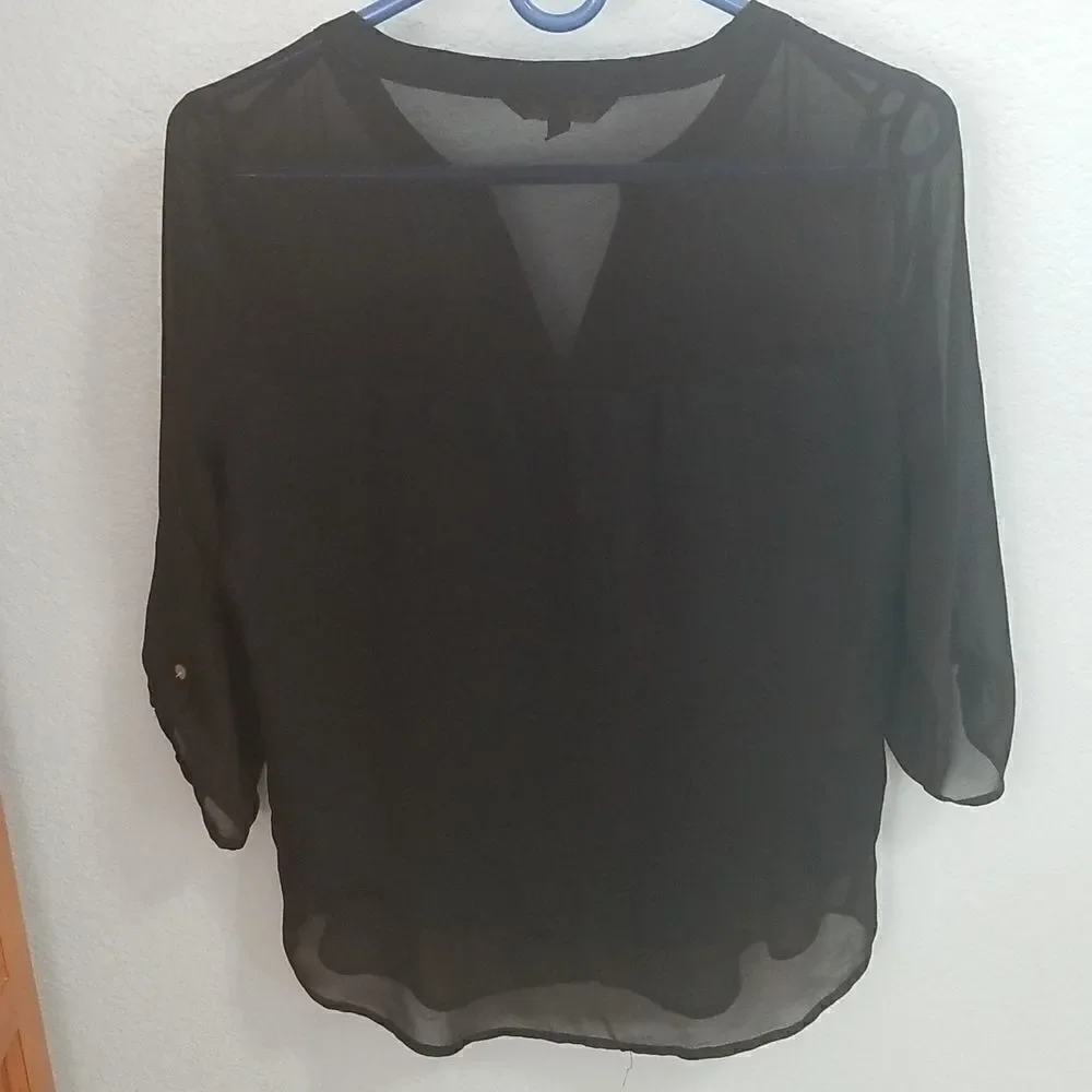 Express 3/4 tab sleeve top